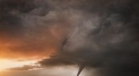 Am Samstag ist ein Tornado über die Elbe gezogen. (Symbolbild)