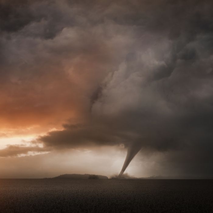 Tornado kracht über Elbe - Video zeigt Wetterphänomen