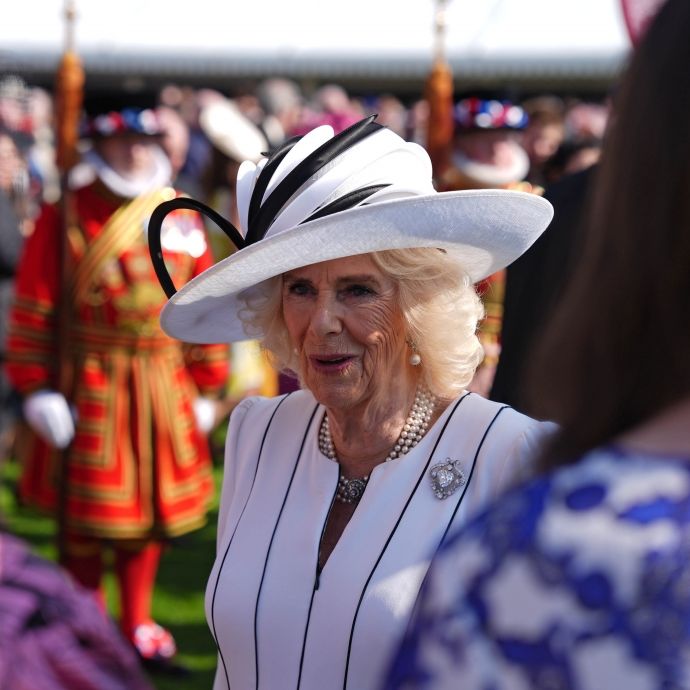Plötzlich ganz vertraut mit Königin Camilla - Royals-Getuschel wird immer lauter