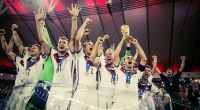 2014 wurde Deutschland in Brasilien Fußball-Weltmeister. Eine neue ARD-Doku blickt auf das Turnier zurück.
