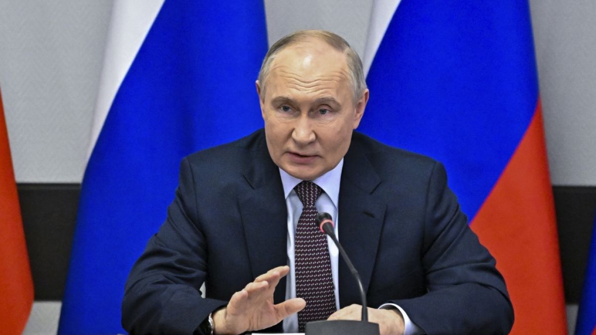 Für Wladimir Putin gab es im Ukraine-Krieg einen schweren Verlust. Eines seiner teuren S-400-Luftabwehrsysteme wurde zerstört. Für Wladimir Putin gab es im Ukraine-Krieg einen schweren Verlust. Eines seiner teuren S-400-Luftabwehrsysteme wurde zerstört. (Foto)