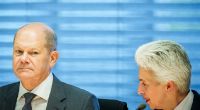 FDP-Politikerin Marie-Agnes Strack-Zimmermann (hier rechts im Bild) und Bundeskanzler Olaf Scholz werden in diesem Leben wohl keine Freunde mehr.