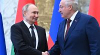 Alexander Lukaschenko (rechts) gilt als Vertrauter von Wladimir Putin.