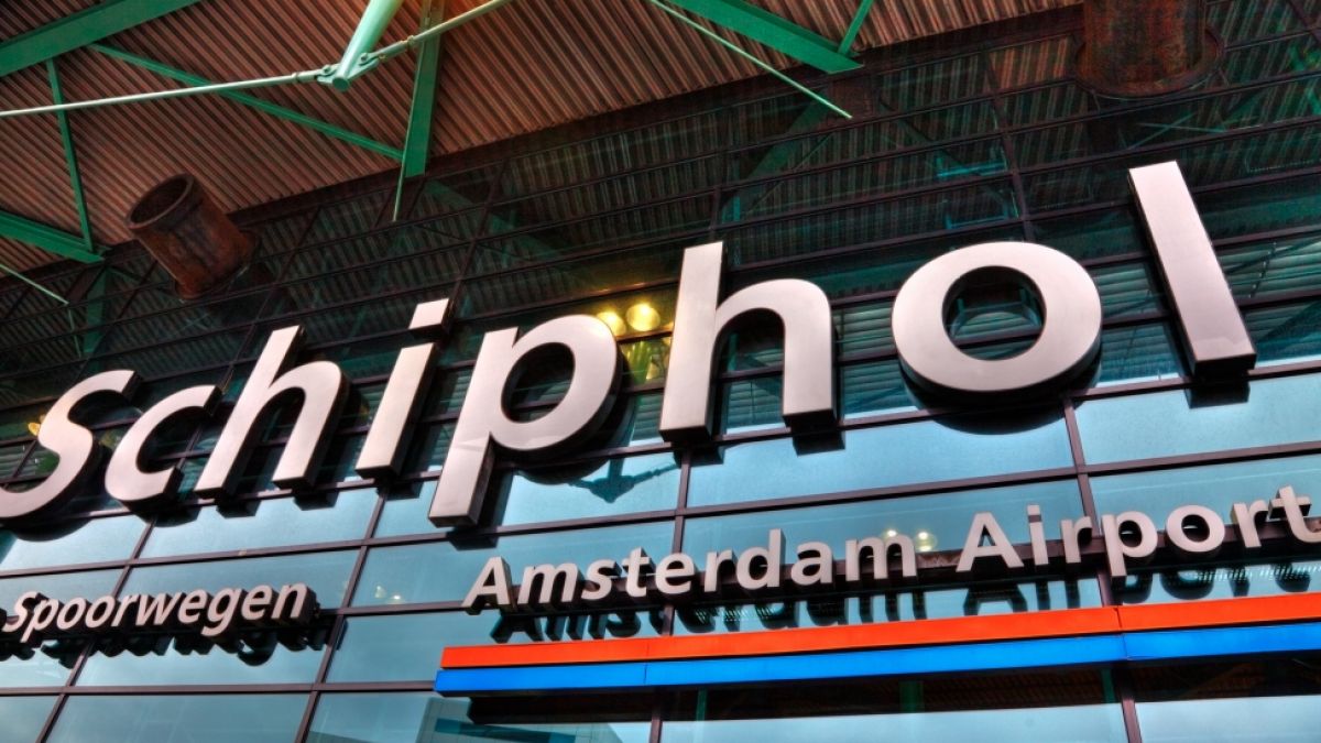 Am Flughafen Amsterdam Shiphol ist ein Mensch gestorben, als er in das Triebwerk eines Flugzeugs geriet. (Foto)