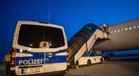 Für die Rückführung charterten die Behörden einen Privatjet.