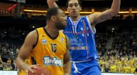 Trauer um Drew Gordon: Der frühere NBA-Profi, hier im blauen Trikot, ist mit nur 33 Jahren bei einem Auto-Unfall ums Leben gekommen.