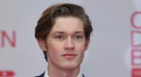 Damian Hardung sorgt nicht nur als James Beaufort in der Amazon-Serie 
