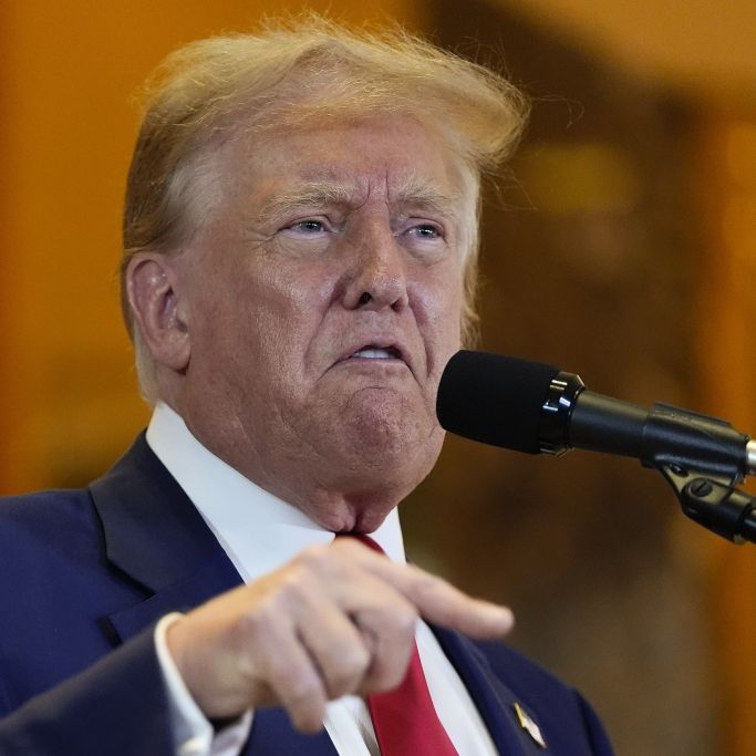 Foto beweist es klar: Trump fliegt seine Lüge um die Ohren