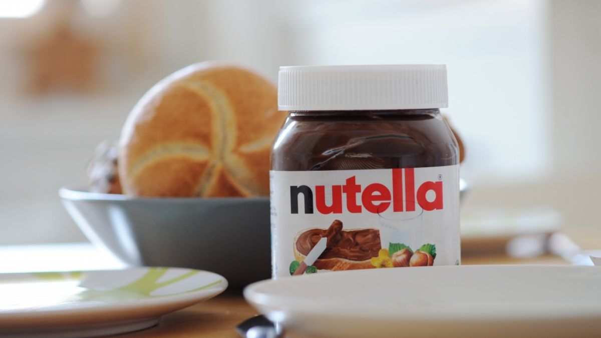 Wer sich rein pflanzlich ernährt, aber trotzdem nicht auf schokoladigen Brotaufstrich verzichten mag, kann bald den Nutella-Aufstrich in der veganen Version genießen. Wer sich rein pflanzlich ernährt, aber trotzdem nicht auf schokoladigen Brotaufstrich verzichten mag, kann bald den Nutella-Aufstrich in der veganen Version genießen. (Foto)