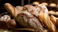 Aldi Süd ist von einem Brot-Rückruf betroffen. Für Menschen mit Sesam-Allergie besteht unter Umständen Lebensgefahr. (Symbolfoto)