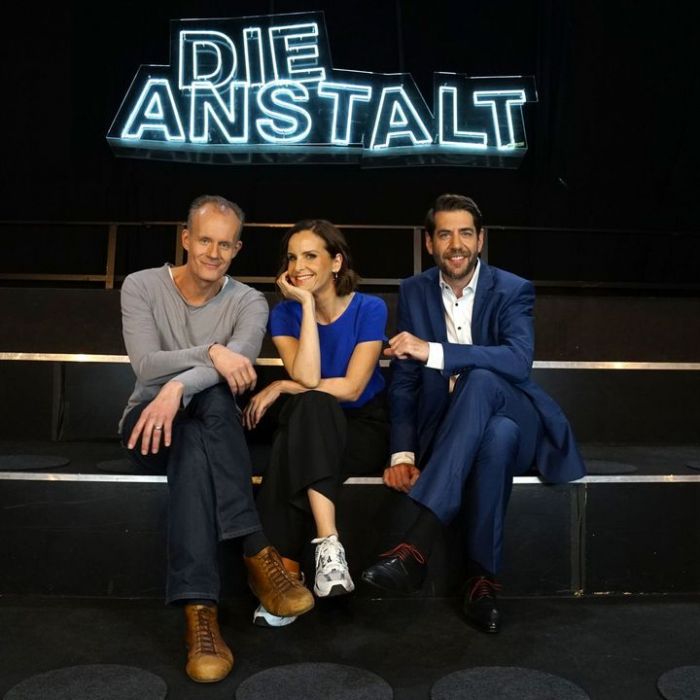 Wiederholung der Politsatire online und im TV