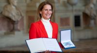 ZDF-Moderatorin Katrin Müller-Hohenstein wurde 2022 der Bayerische Verdienstorden verliehen.