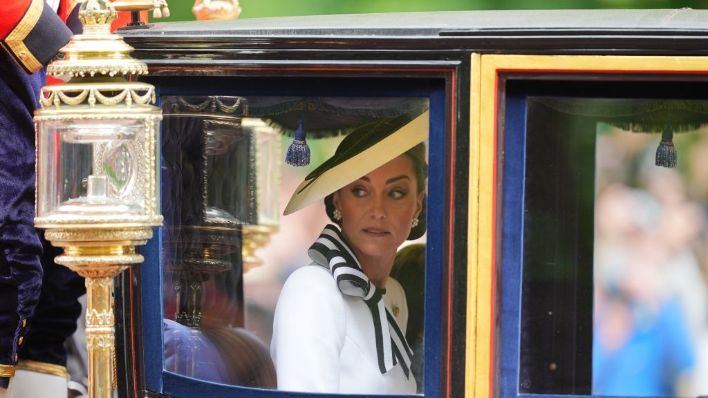 Prinzessin Kate wirkte bei ihrem ersten öffentlichen Auftritt zunächst sichtlich angespannt. (Foto)