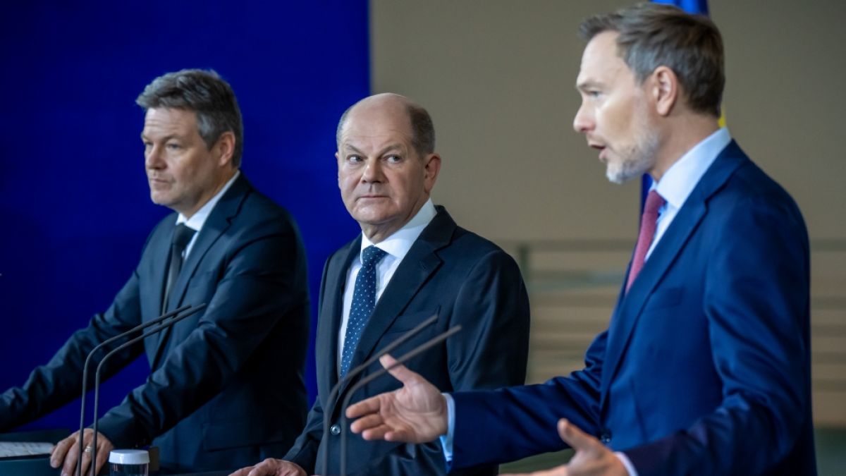 70 Prozent der Bürger und Bürgerinnen sind aktuell unzufrieden mit der Ampel-Regierung. Das ergab eine aktuelle INSA-Umfrage, die von der "Bild"-Zeitung in Auftrag gegeben wurde. 70 Prozent der Bürger und Bürgerinnen sind aktuell unzufrieden mit der Ampel-Regierung. Das ergab eine aktuelle INSA-Umfrage, die von der "Bild"-Zeitung in Auftrag gegeben wurde. (Foto)