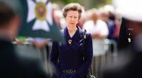 Sorge um Prinzessin Anne: Die Schwester von König Charles III. liegt nach einem Zwischenfall mit einem Pferd im Krankenhaus.