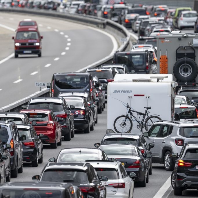 Sommerferien sorgen für Autobahn-Chaos - diese Strecken sind heute gefährdet