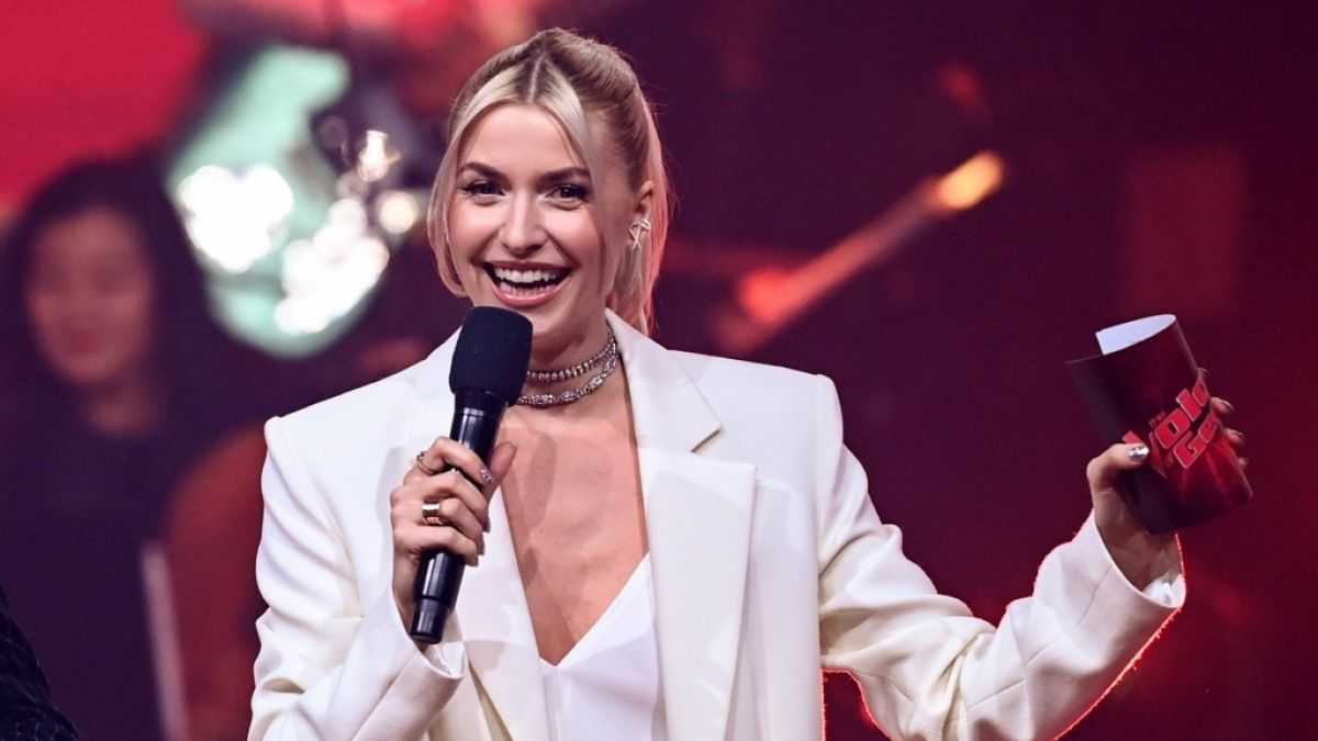 Lena Gercke zeigt sich auf Instagram bauchfrei. Lena Gercke zeigt sich auf Instagram bauchfrei. (Foto)