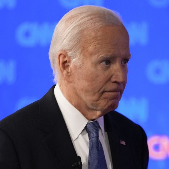 Er starrt ins Leere und hat den Mund offen: Experten entsetzt nach TV-Duell