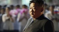 Nach einer mehrtägigen Militärübung der USA mit Japan und Südkorea lässt Nordkoreas Machthaber Kim Jong-un erneut bei Raketentests die Muskeln spielen.