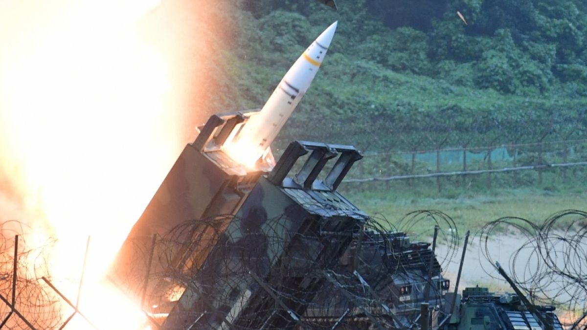 Putin-Truppen sollen im Ukraine-Krieg ein ATACMS-Lenksystem erbeutet haben (Symbolbild). Putin-Truppen sollen im Ukraine-Krieg ein ATACMS-Lenksystem erbeutet haben (Symbolbild). (Foto)
