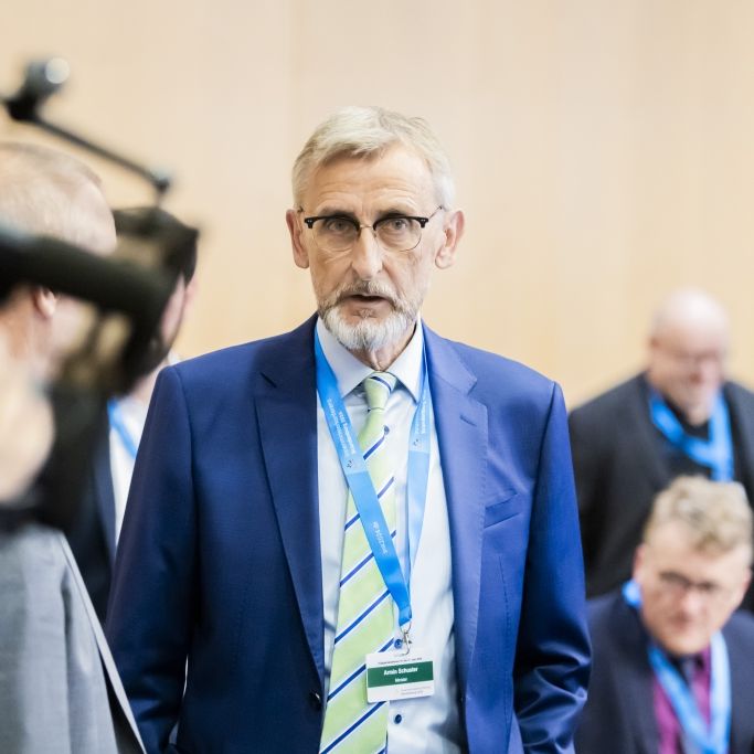 Sofortarrest, Abschiebung und Co: Sachsen-Innenminister fordert radikale Asylpolitik