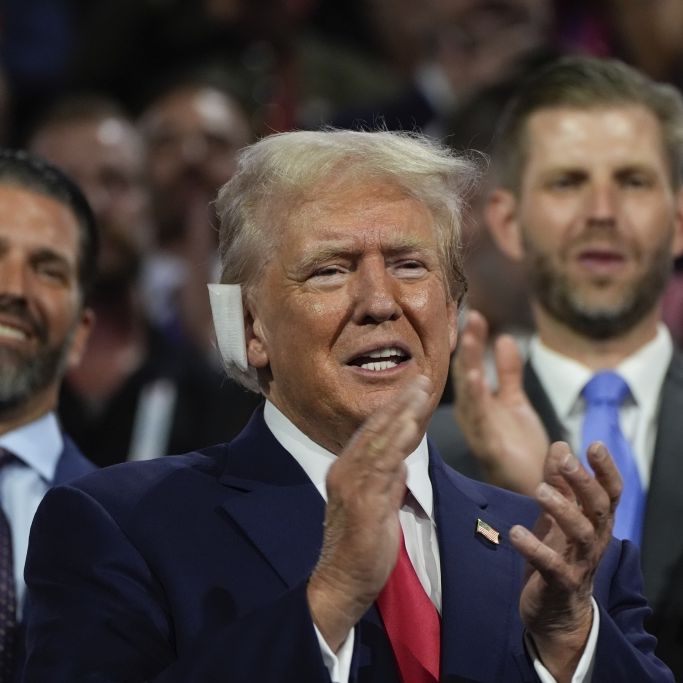 Zentimeter trennten Trump vom Tod - Spekulationen um Ohr-Schuss