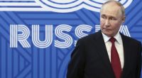 Wladimir Putin könnte Russland einer Analyse zufolge auf zehn weitere Kriegsjahre vorbereiten.