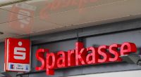 Die Sparkasse warnt vor einem Phishing-Versuch per SMS. (Symbolfoto)