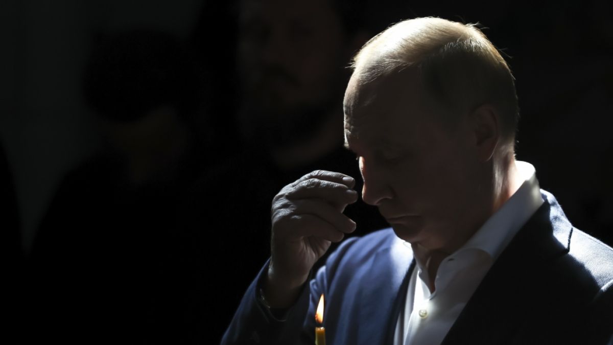 Für Wladimir Putin soll es weitere Verluste im Ukraine-Krieg gegeben haben. Bei Kurachowe schlug offenbar ein massiver russischer Angriff fehl. Für Wladimir Putin soll es weitere Verluste im Ukraine-Krieg gegeben haben. Bei Kurachowe schlug offenbar ein massiver russischer Angriff fehl. (Foto)