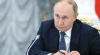Wiederholte Drohnen-Attacken der Ukraine versetzen Wladimir Putin einen Rückschlag nach dem anderen - nun ist ein Öllager in der Region Kursk in Flammen aufgegangen.