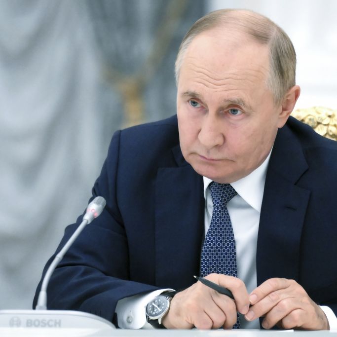 Russisches Öllager von Flammen zerstört nach ukrainischem Drohnenangriff