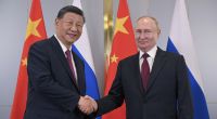 Experten warnen vor den engen Beziehungen zwischen China-Präsident Xi Jinping (l.) und Kremlchef Wladimir Putin.
