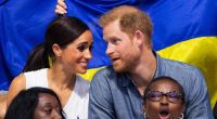 Ob sich Prinz Harry und Meghan Markle bei ihrem Abschied vom britischen Königshaus bewusst waren, was sie hinter sich ließen? Eine Adelsexpertin hat Zweifel.