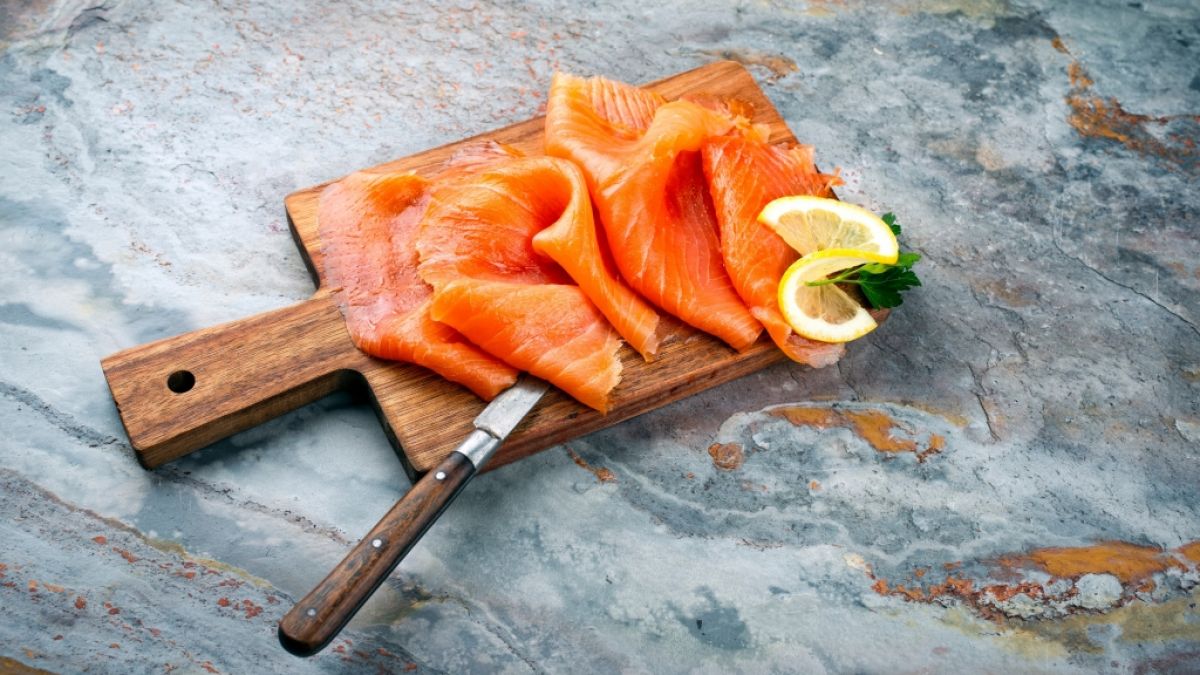 Bei Lidl werden aktuell Lachsforellen zur&uuml;ckgerufen. (Symbolfoto) (Foto)