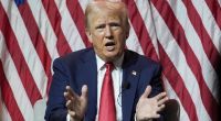 Donald Trump hat sich während eines Auftritts vor schwarzen Journalisten in Chicago in rassistische Wutausbrüche und wüste Beschimpfungen verrannt.
