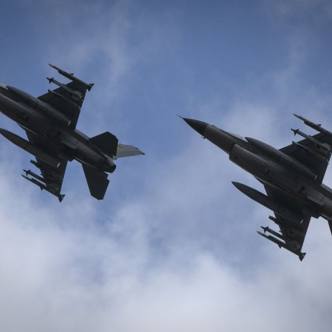 Westen soll Atomwaffen an Ukraine geliefert haben - Politologe streut wirre Behauptung