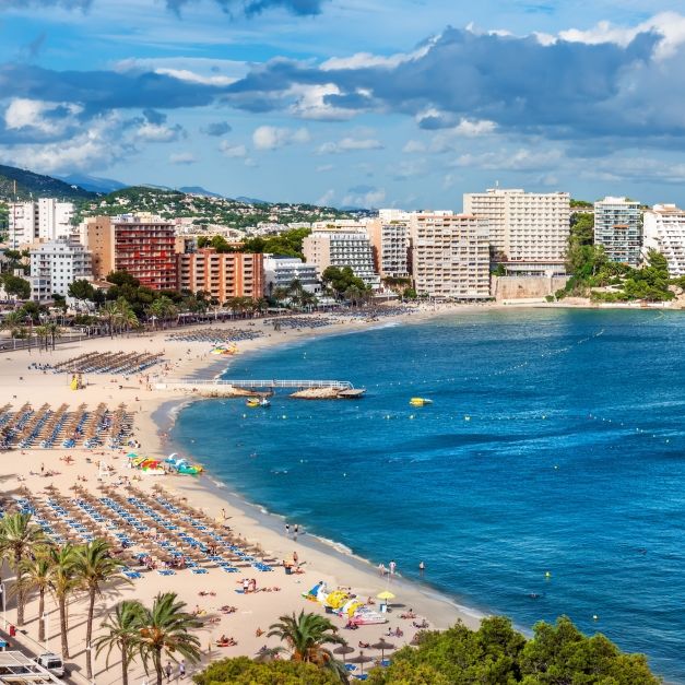 Urlauberin am Mallorca-Strand vergewaltigt und ausgeraubt