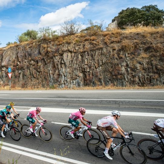 Küng gewinnt Zeitfahren, Primoz Roglic ist Gesamtsieger