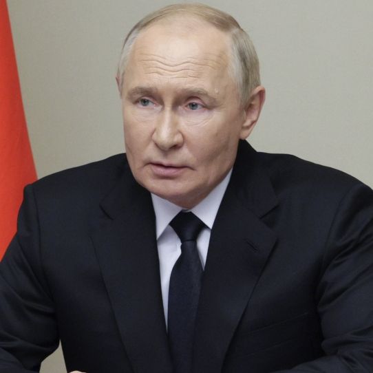 Putins Millionen-Heli stürzt nach Volltreffer zu Boden - Video zeigt Einschlag