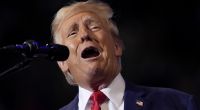 Donald Trump findet sich selbst attraktiver als Kamala Harris.
