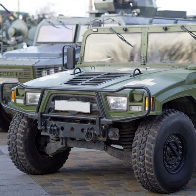 Ukraine jagt Putins-Fahrzeuge in die Luft - Video zeigt dunkle Rauchwolken