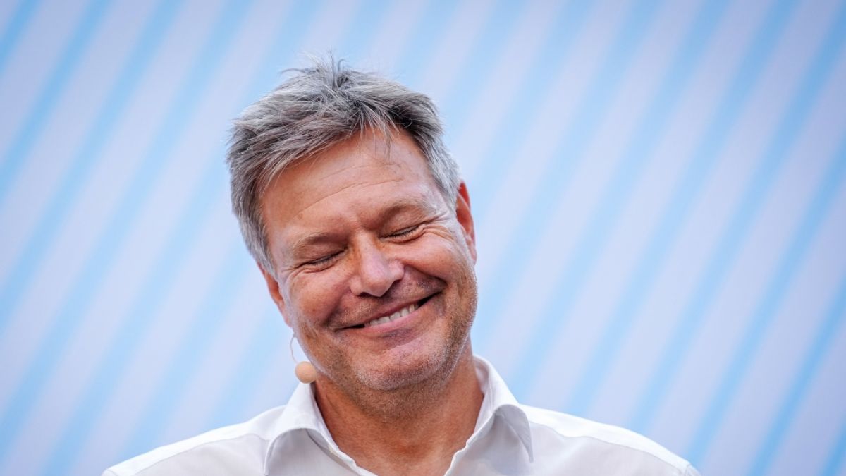 Robert Habeck (Grüne) schießt gegen Markus Söder (CSU) und Christian Lindner (FDP). (Foto)