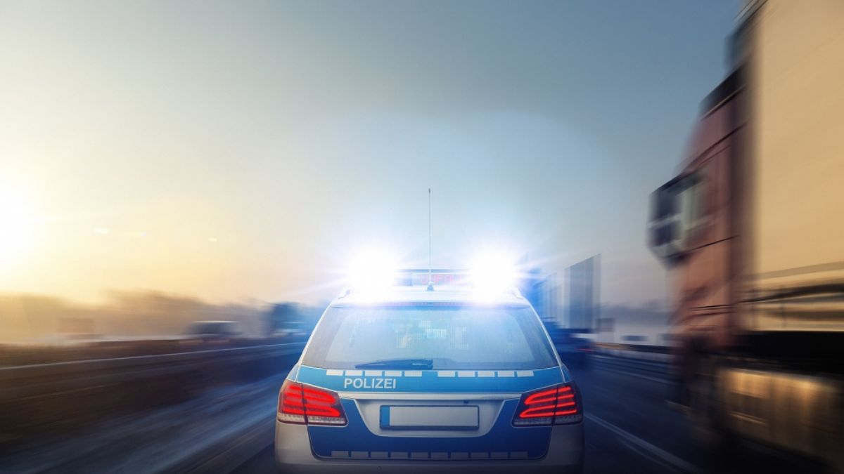 Die Polizei warnt vor einer miesen Betrugsmasche auf Autobahnen. Die Polizei warnt vor einer miesen Betrugsmasche auf Autobahnen. (Foto)