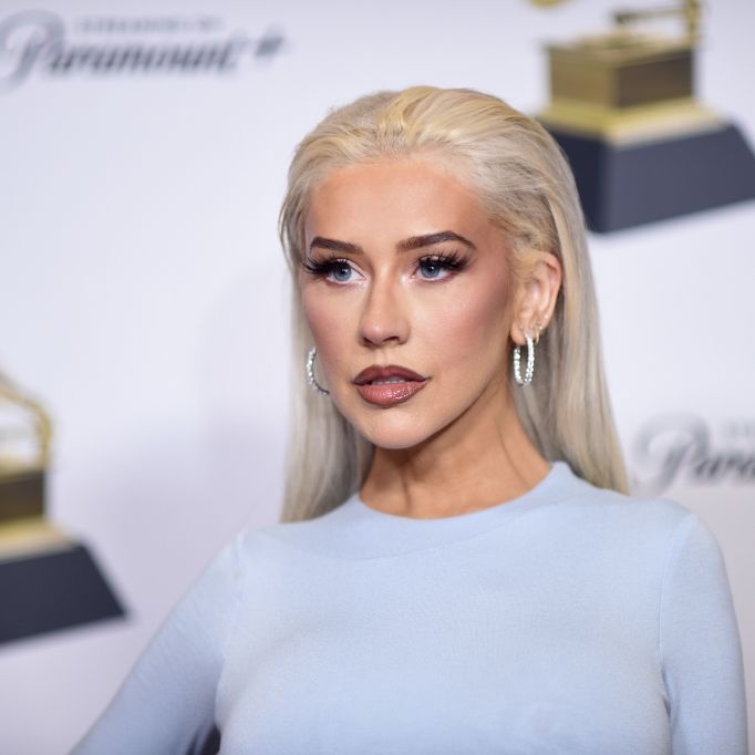 Xtina auf gewagtem Cover-Foto - Sängerin zieht beinahe blank