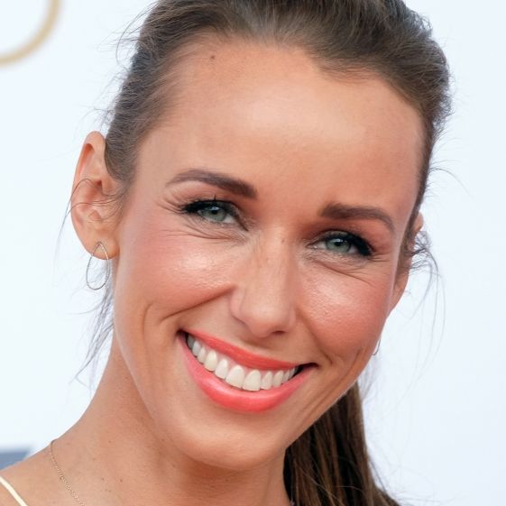 ProSieben-Moderatorin verführt mit XXL-Beinschlitz