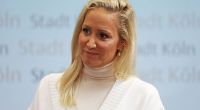 Janine Kunze zeigt sich auf Instagram-Fotos im Badeanzug.