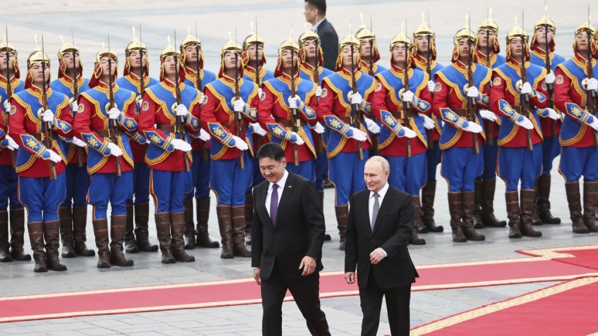 Die Mongolei empfängt Wladimir Putin mit einer Begrüßungszeremonie. (Foto)