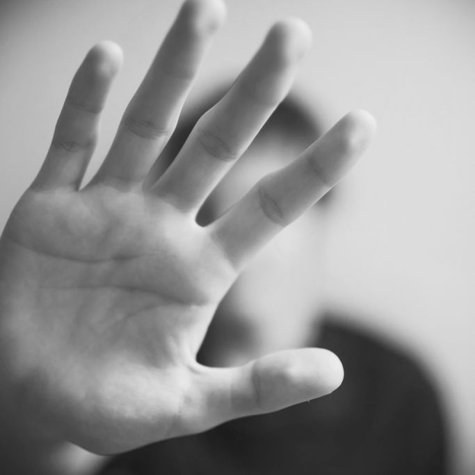 Flüchtling (30) von vier Männern vergewaltigt - Haftbefehle erlassen