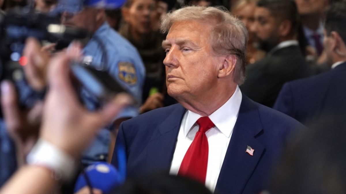 Musikalisch wird es bei Donald Trump auf der Bühne stiller. (Foto)