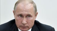 Wladimir Putin fliegen seine eigenen Lügen um die Ohren.